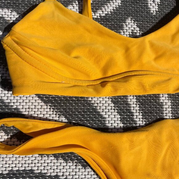Benoa Koi Bikini Set - Picture 6 of 6